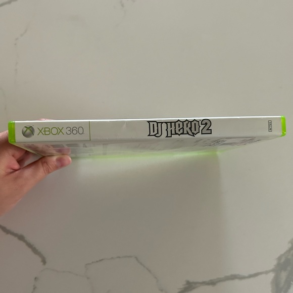 DJ Hero 2 Video Game for Xbox 360 - Picture 6 of 8